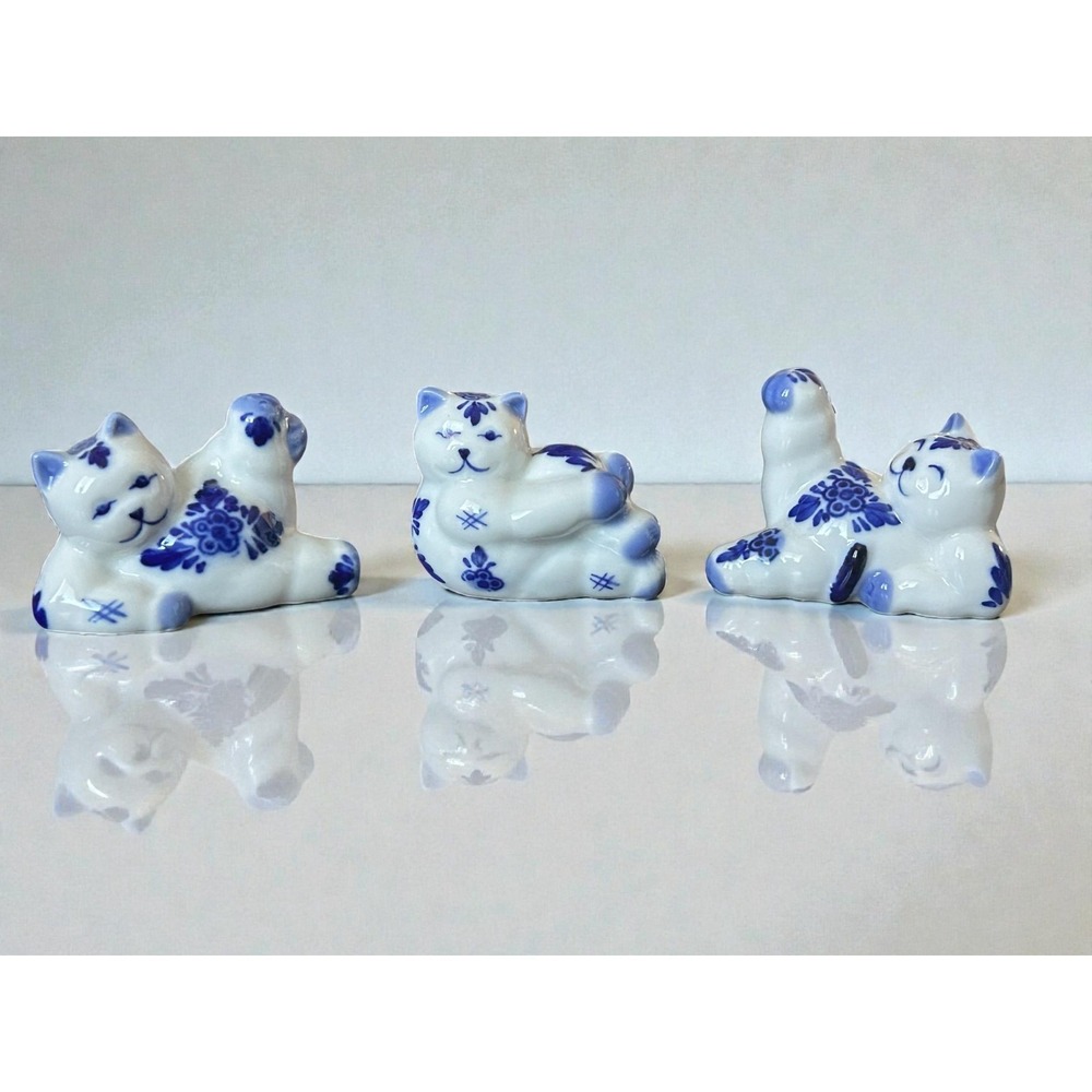 Gzhel Vintage‎ Russian Folk Art Porcelain Cats Blue White Figurine Exercise Yoga - Picture 2 of 16